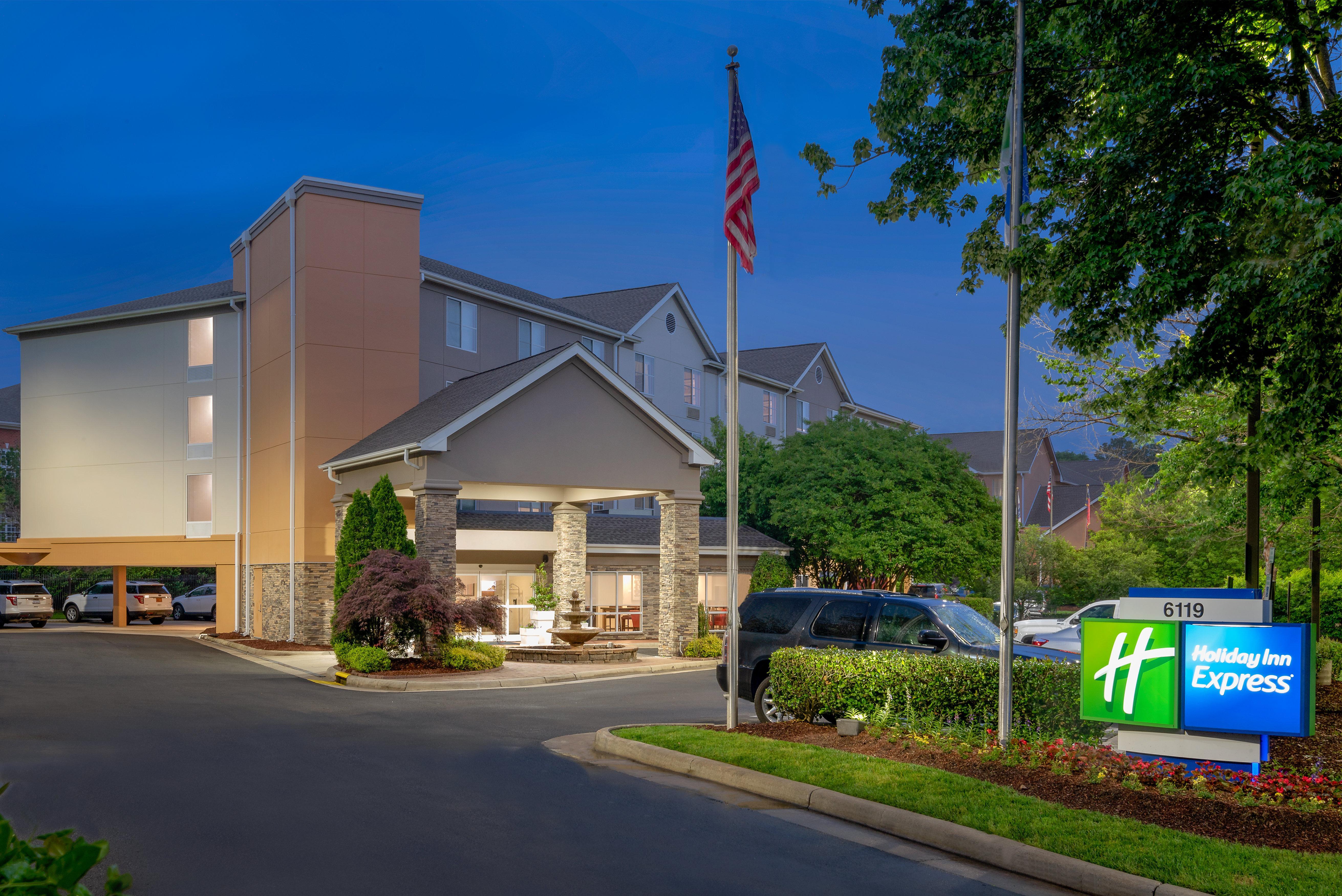 Holiday Inn Express Chapel Hill By Ihg Exterior photo