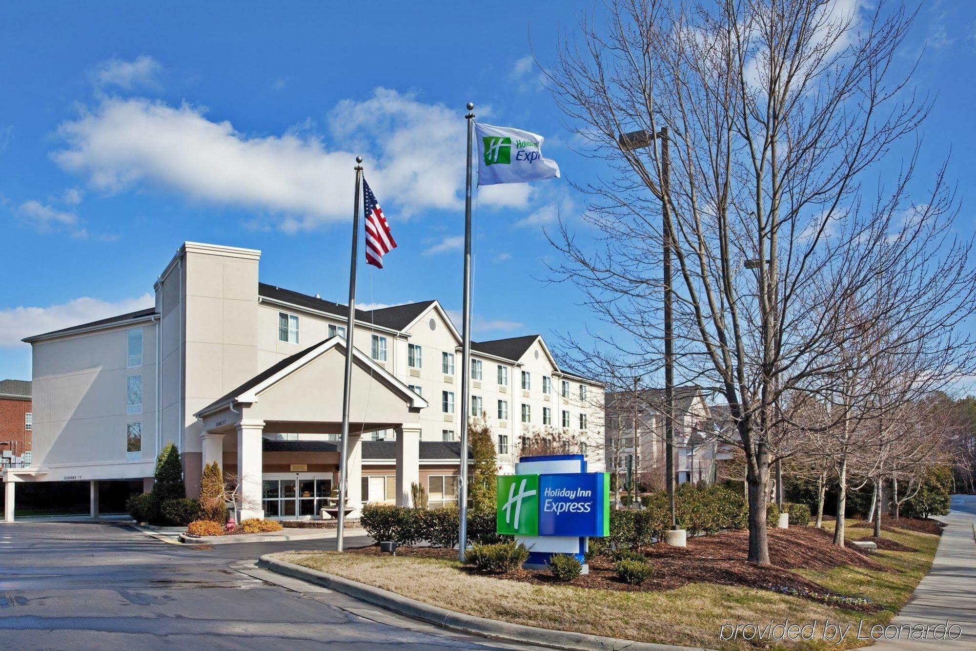Holiday Inn Express Chapel Hill By Ihg Exterior photo