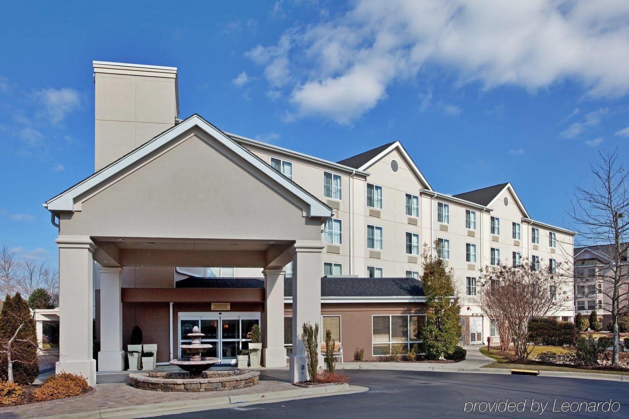 Holiday Inn Express Chapel Hill By Ihg Exterior photo