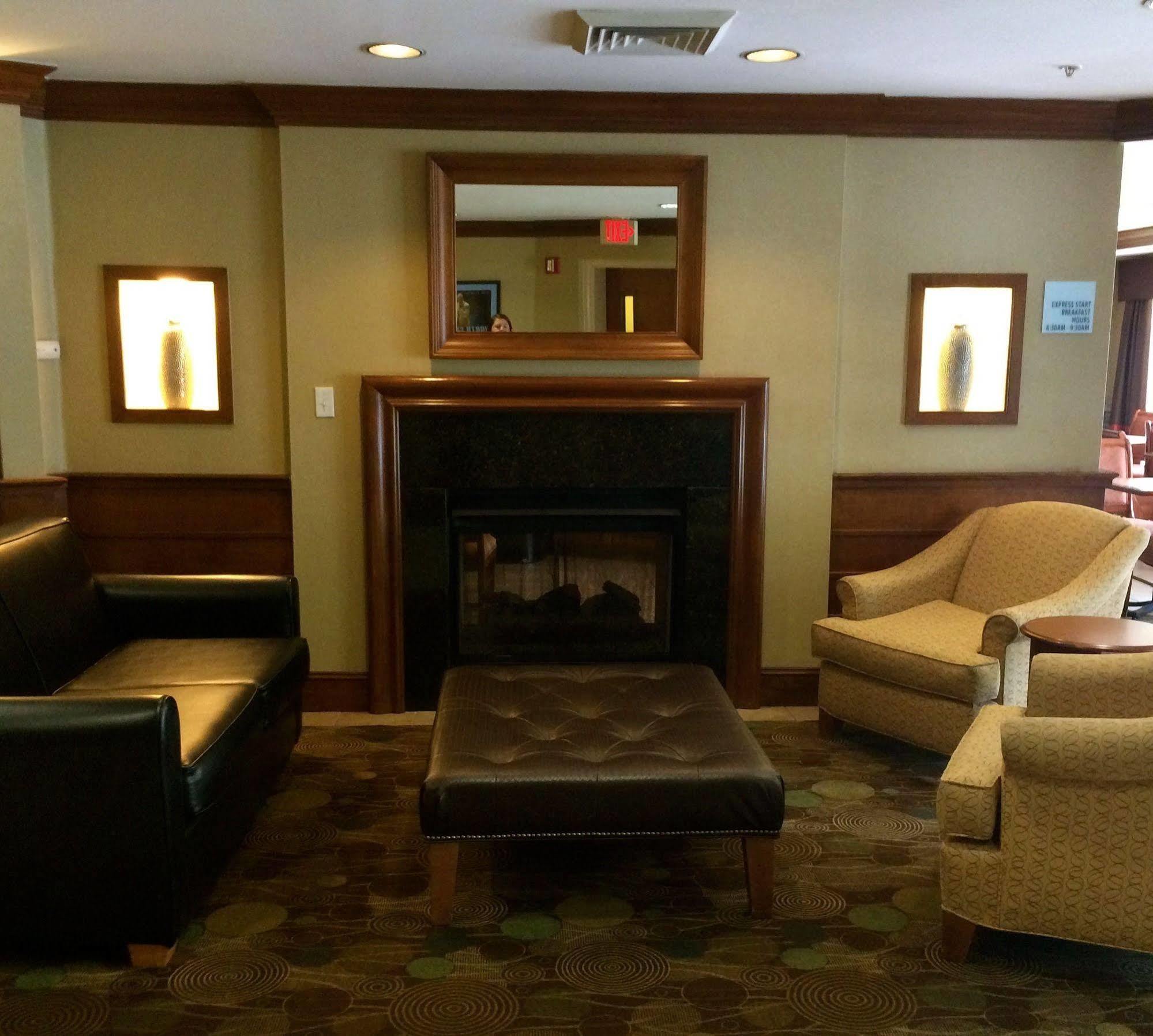 Holiday Inn Express Chapel Hill By Ihg Exterior photo